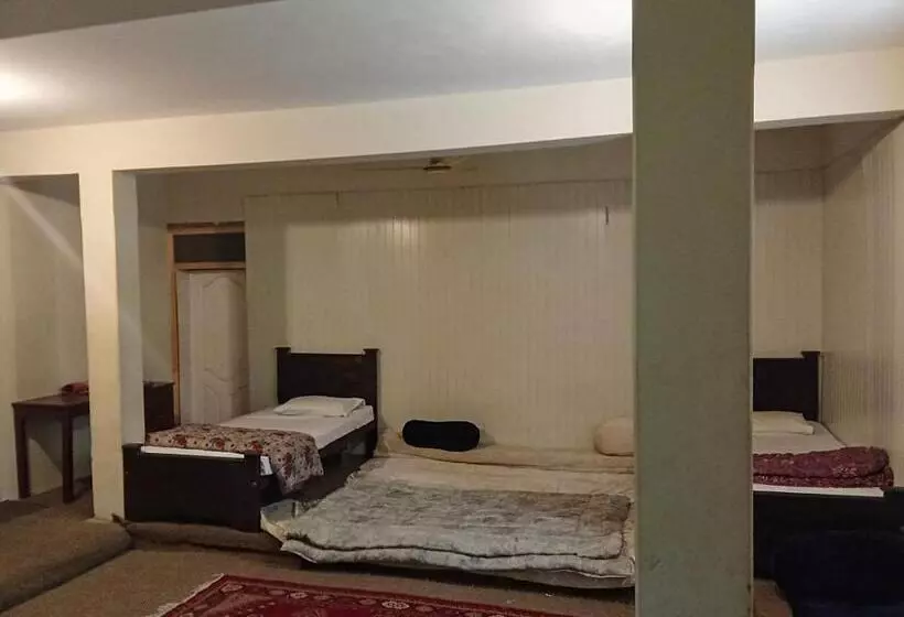 هتل Ganish Inn Hunza