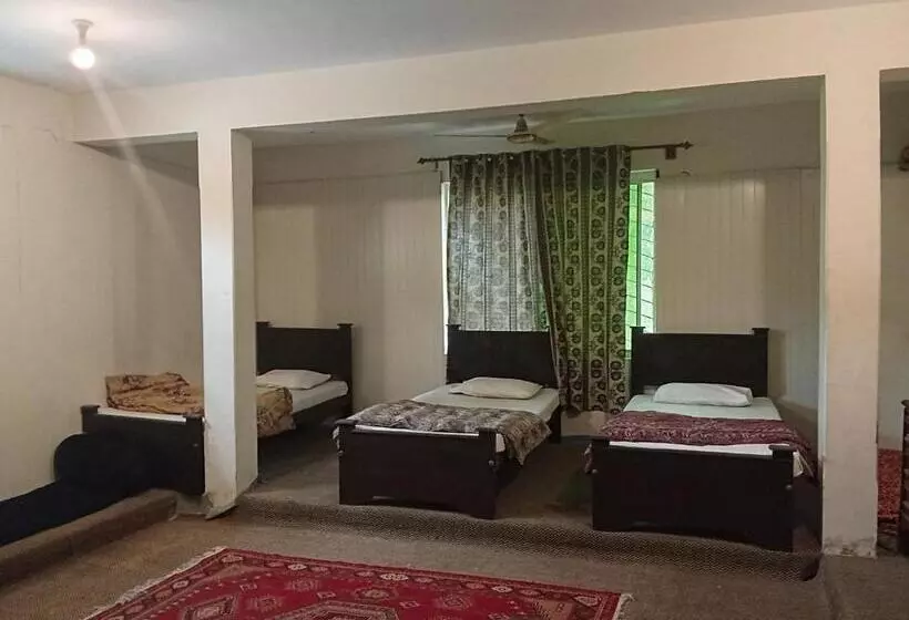 هتل Ganish Inn Hunza