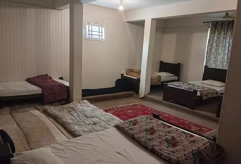 هتل Ganish Inn Hunza