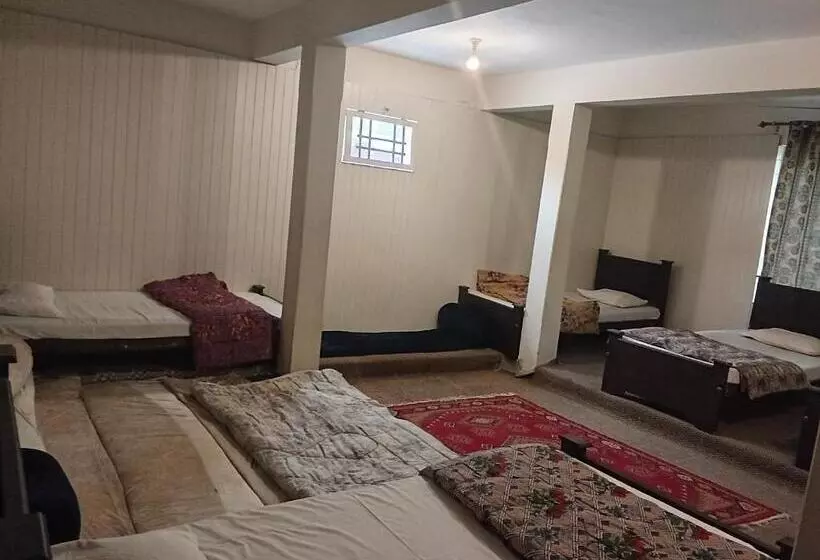 هتل Ganish Inn Hunza