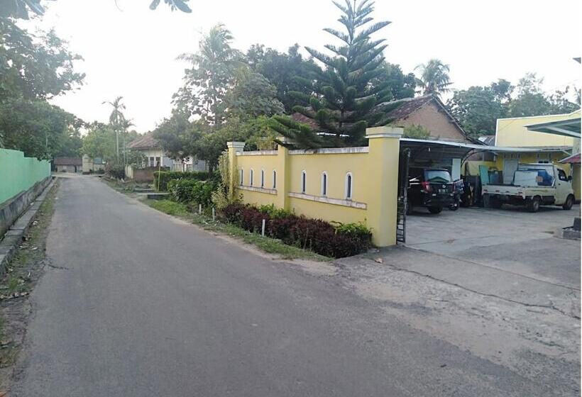 酒店 Homestay Syariah Way Jepara By Oyo