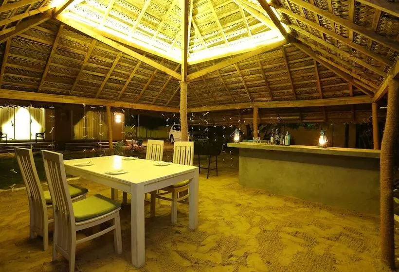 The Beach House By Kay Jay Hotels