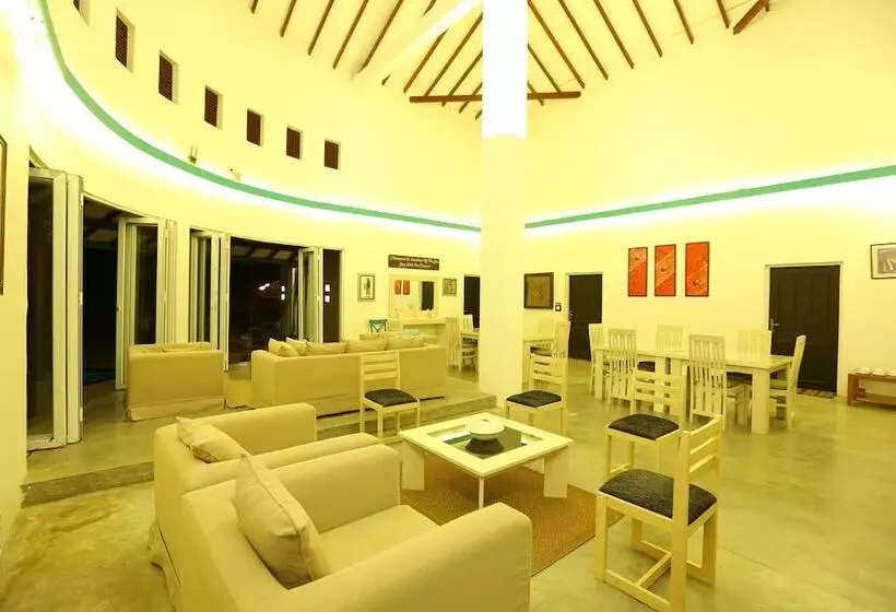 The Beach House By Kay Jay Hotels