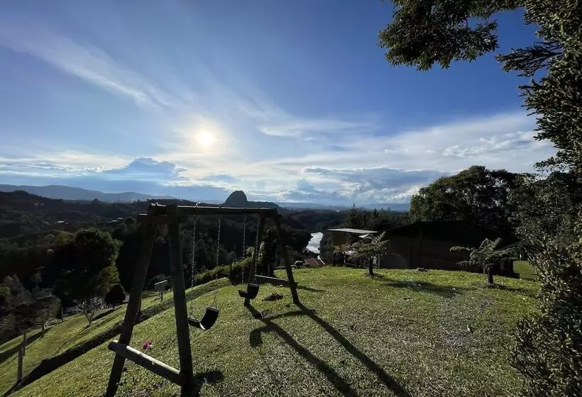 هتل Nativos Real Guatape