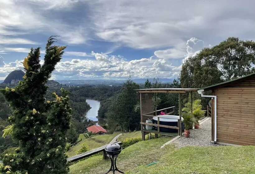 هتل Nativos Real Guatape