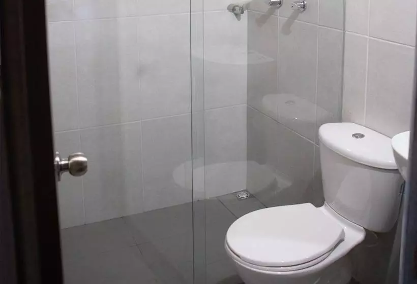 هتل Nativos Real Guatape
