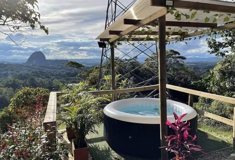 هتل Nativos Real Guatape