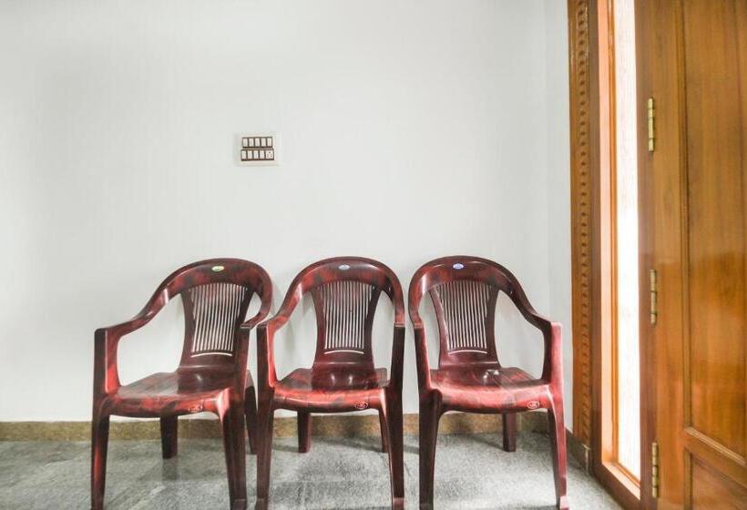 Hotel Oyo R.k.s Sampath Lakshmi Lodge