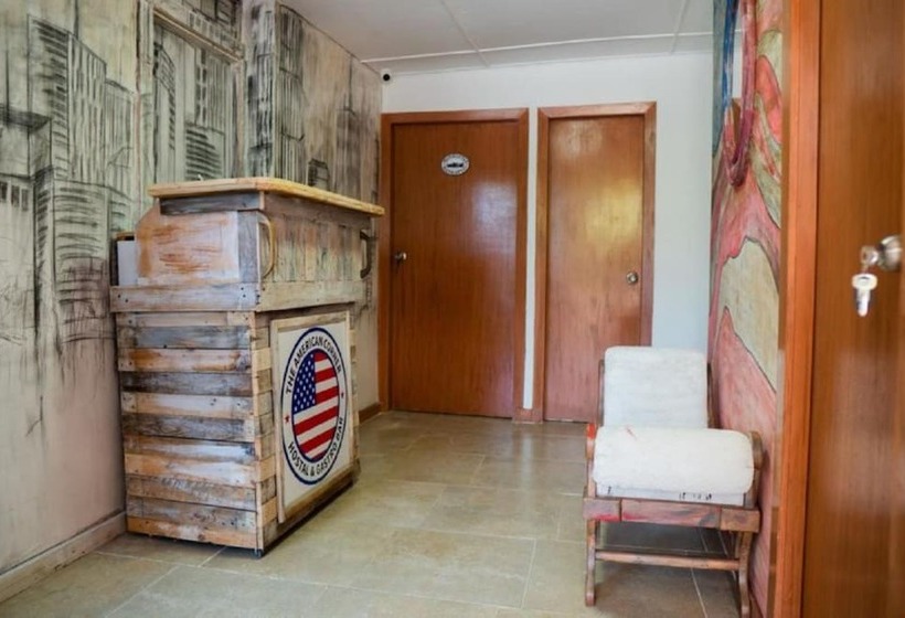 호텔 The American Corner Hostel & Gastro Bar