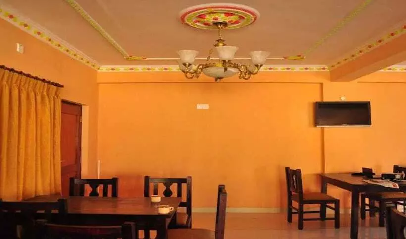 Merostay 101 Hotel Valley View Inn