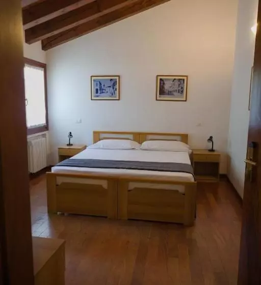 ペンション Cornarorooms