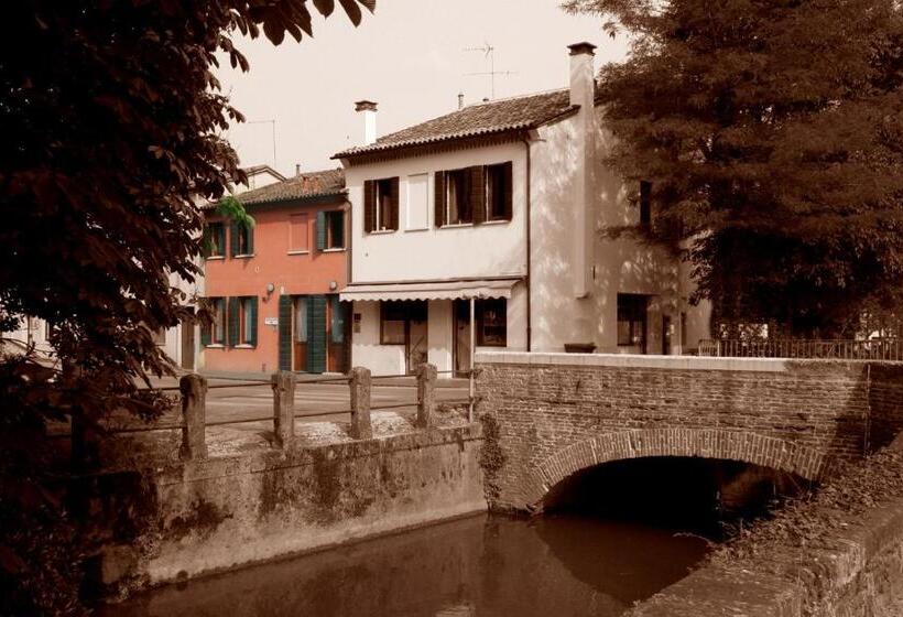 بنسيون Cornarorooms