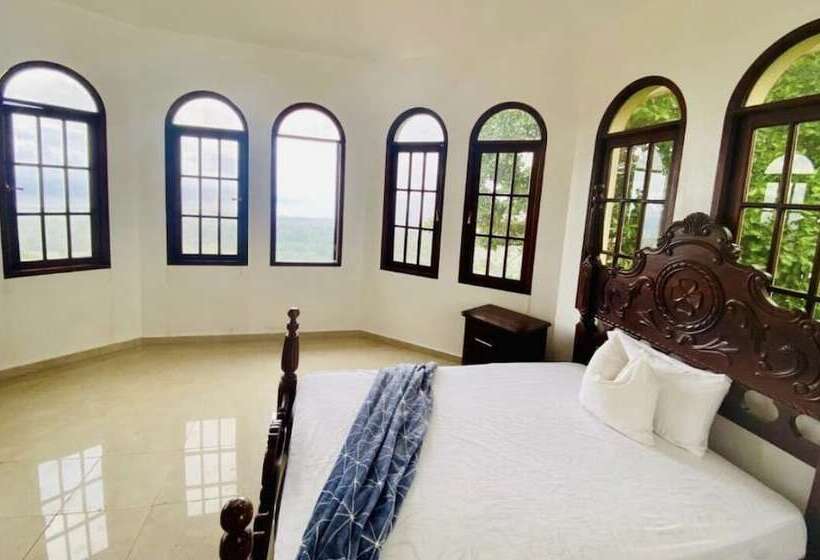 پانسیون El Castillo Tropical