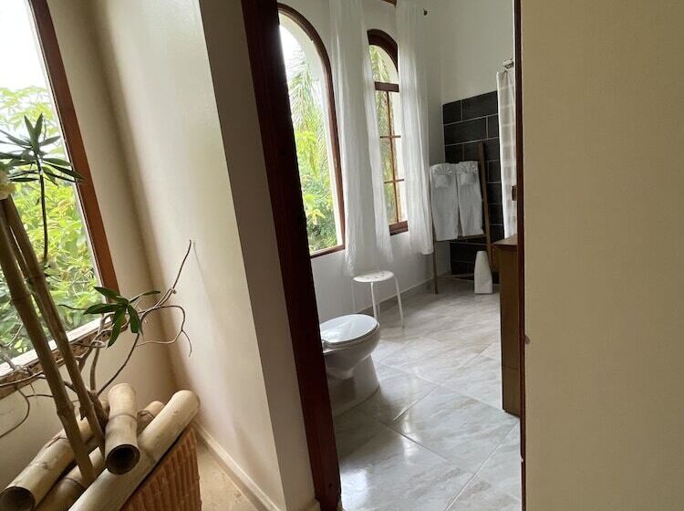 پانسیون El Castillo Tropical