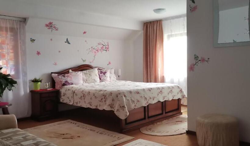 پانسیون Flori De Bucovina