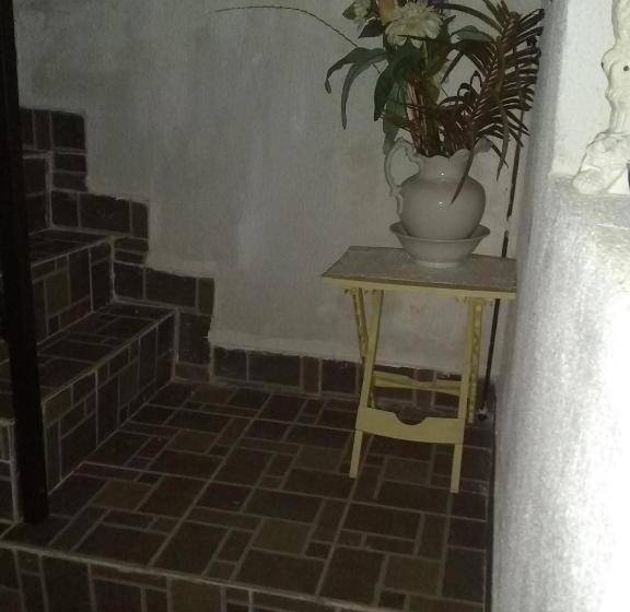 پانسیون Room In Apartment Comfortable Inn Green Sea Villa Helen Kilometres 4 Circunvalar