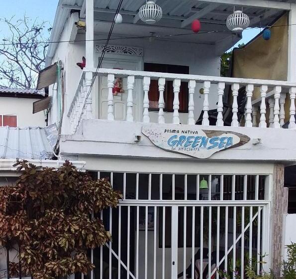 پانسیون Room In Apartment Comfortable Inn Green Sea Villa Helen Kilometres 4 Circunvalar