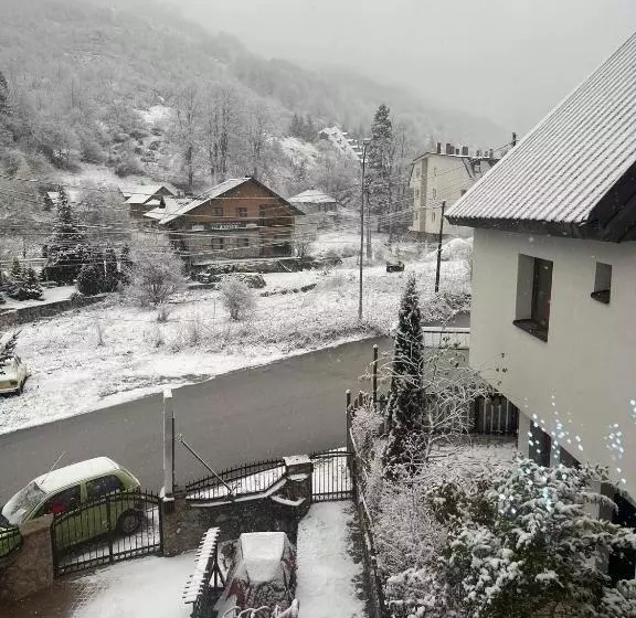 پانسیون Ski Center House Mavrovo