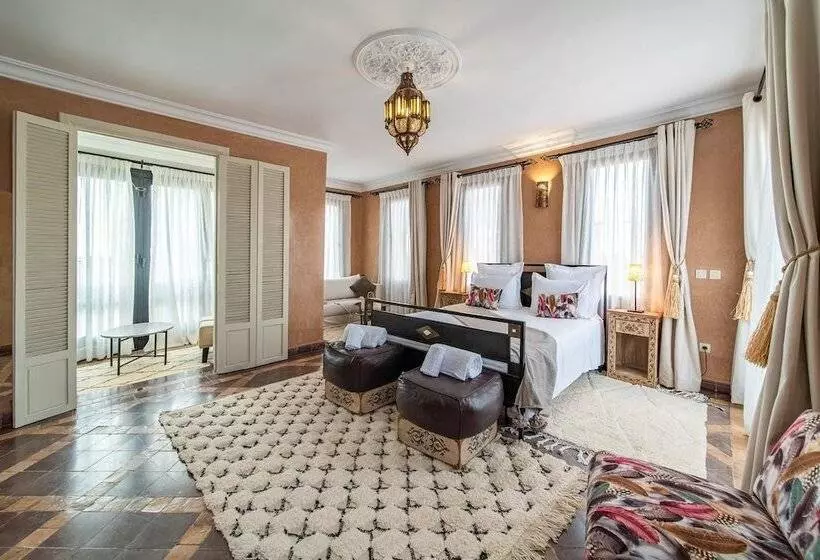 Majatalo Villa Chems