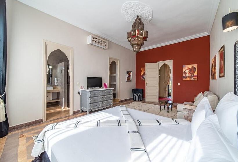 Пансион Villa Chems