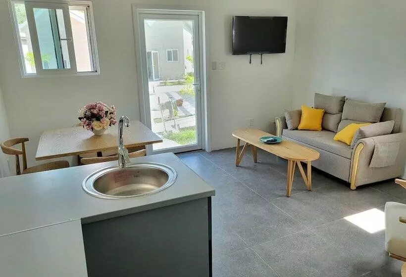 استراحتگاه Crawlbay Suites