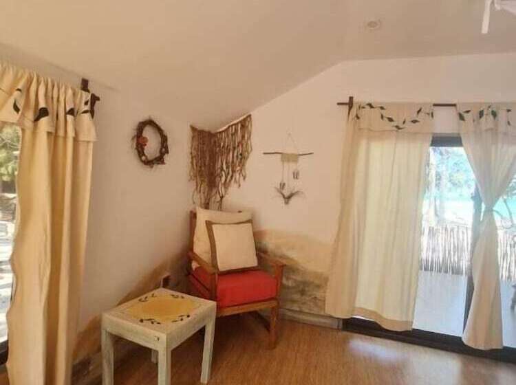 منتجع Kinazu Upepo Beach