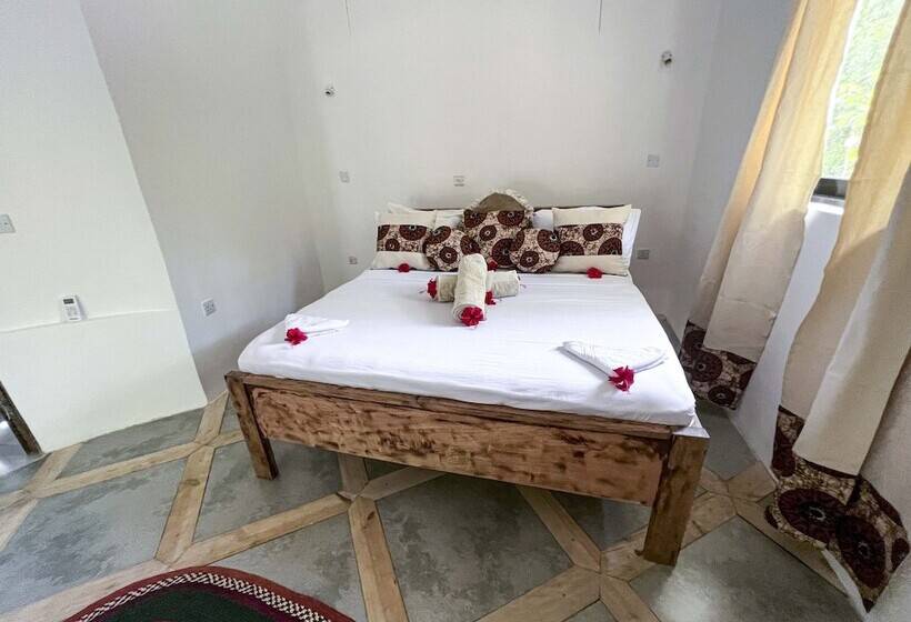 منتجع Kinazu Upepo Beach