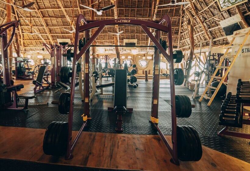 منتجع Kinazu Upepo Beach