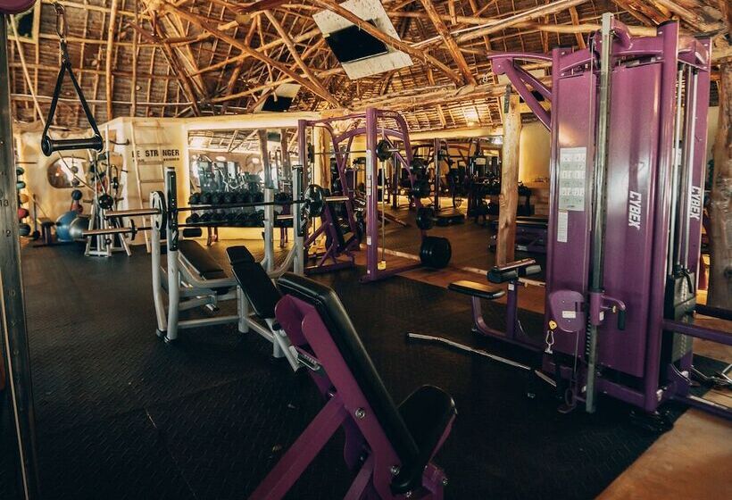 منتجع Kinazu Upepo Beach