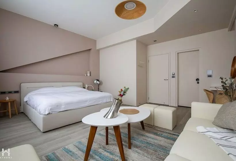 تختخواب و صبحانه Coming Home Apartment
