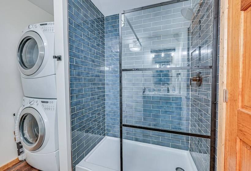 Bee Spring Cabin W/ Arcade Game: Steps To Lake!