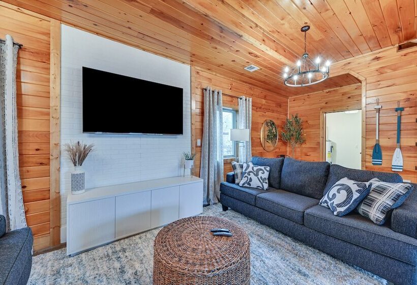 Bee Spring Cabin W/ Arcade Game: Steps To Lake!