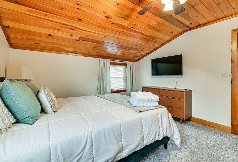 Bee Spring Cabin W/ Arcade Game: Steps To Lake!