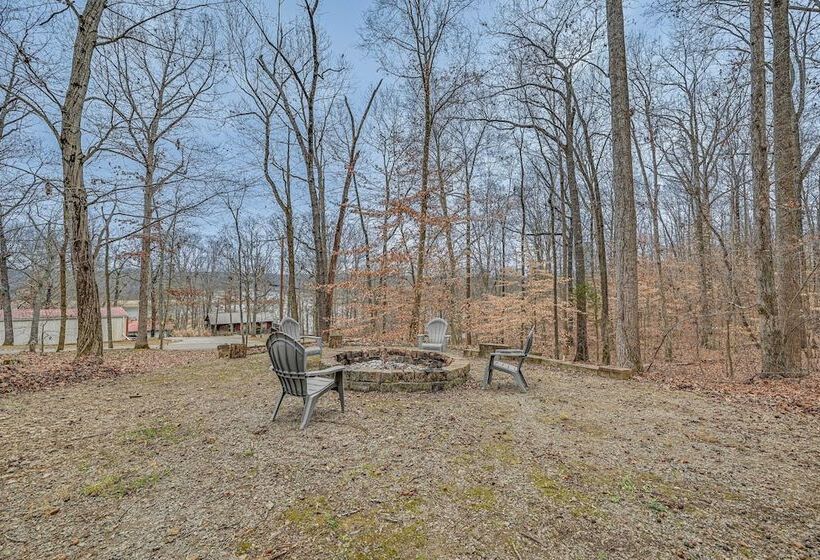 Bee Spring Cabin W/ Arcade Game: Steps To Lake!