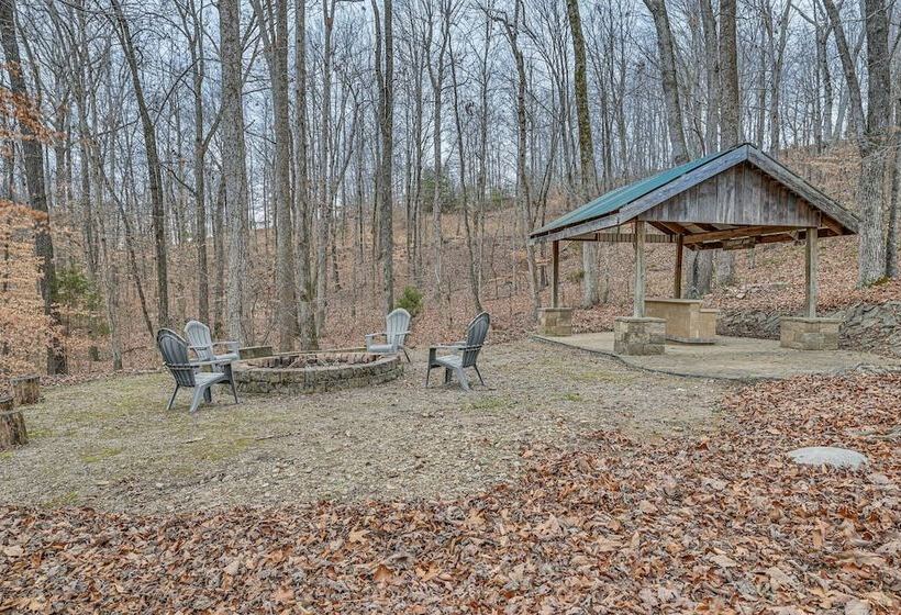 Bee Spring Cabin W/ Arcade Game: Steps To Lake!