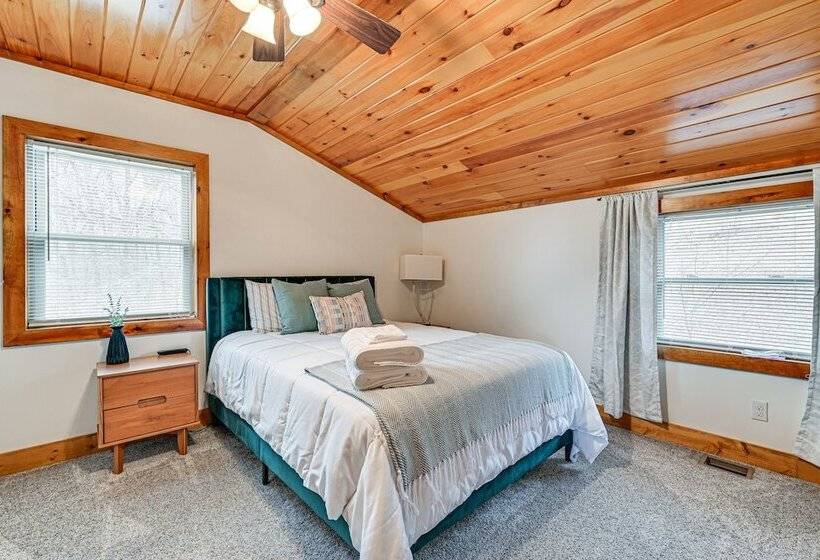 Bee Spring Cabin W/ Arcade Game: Steps To Lake!