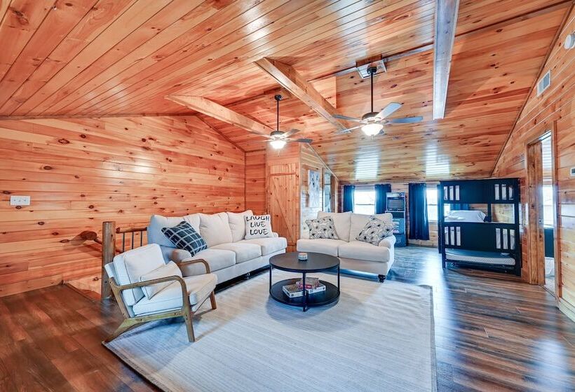 Bee Spring Cabin W/ Arcade Game: Steps To Lake!