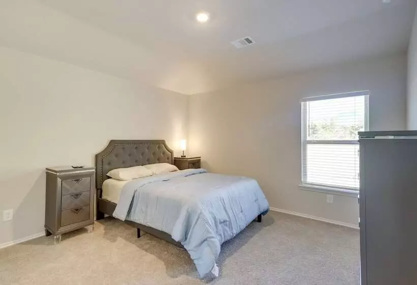 Brand New Spring Home < 1 Mi To Old Town!