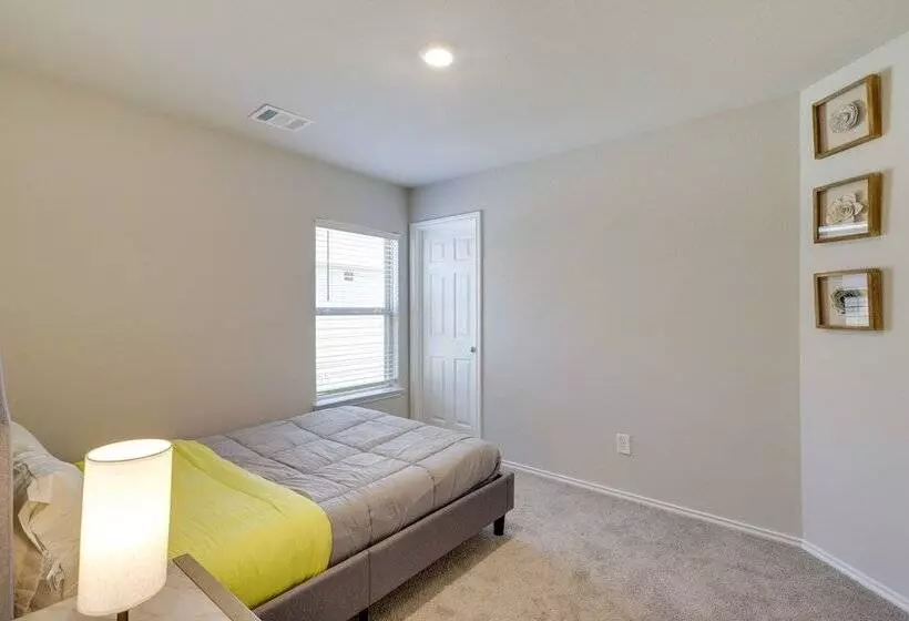 Brand New Spring Home < 1 Mi To Old Town!