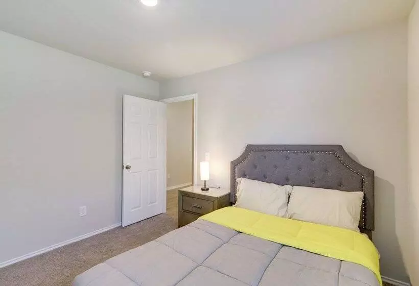 Brand New Spring Home < 1 Mi To Old Town!