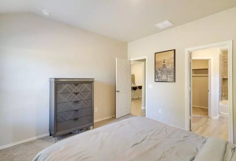 Brand New Spring Home < 1 Mi To Old Town!