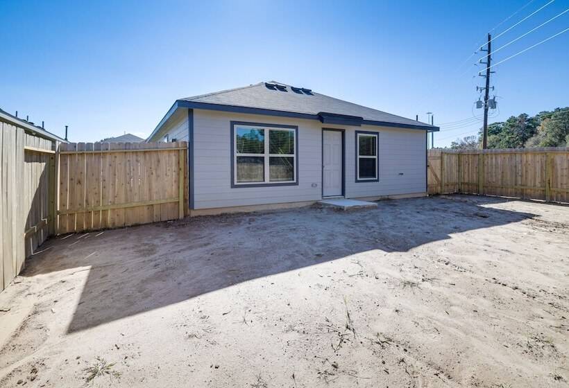 Brand New Spring Home < 1 Mi To Old Town!
