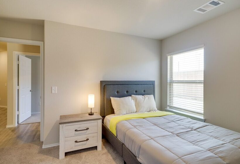 Brand New Spring Home < 1 Mi To Old Town!