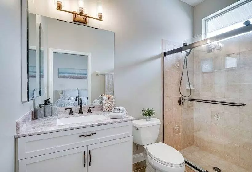 Canal Front Home In Sw Cape Coral W/ Private Pool