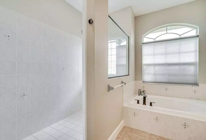 Canal Front Home In Sw Cape Coral W/ Private Pool