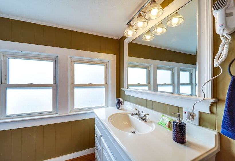 Classic Vilas Home ~ 9 Mi To Downtown Boone