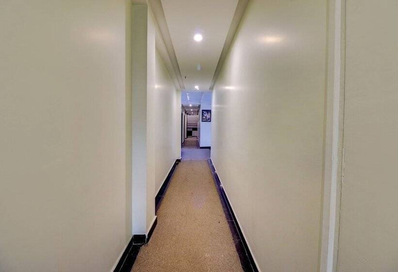 Fabhotel Club Junction