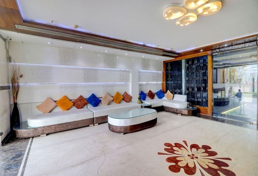 Fabhotel Club Junction