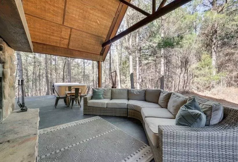 Family Friendly Broken Bow Cabin W/ Game Room!