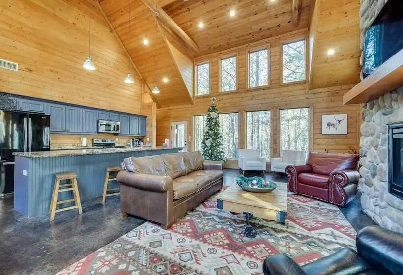 Family Friendly Broken Bow Cabin W/ Game Room!